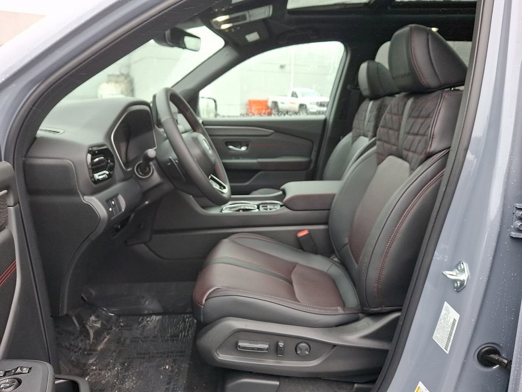 New 2026 Honda Pilot Black Edition image 7