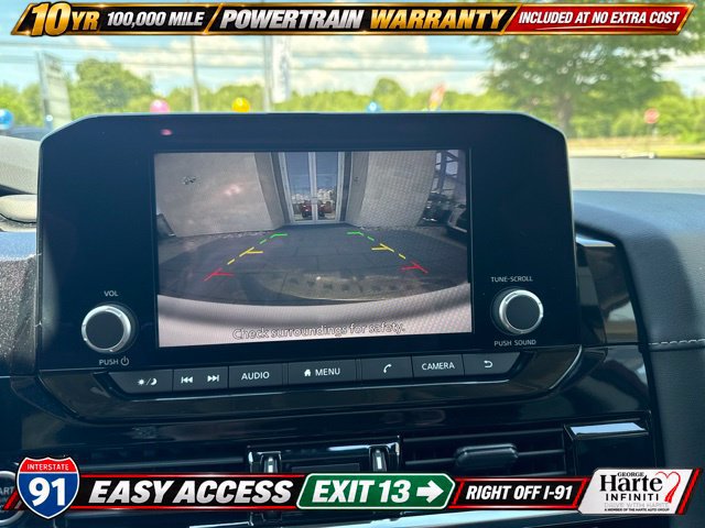 Used 2023 Nissan Pathfinder SV w/ SV Premium Package AWD/4WD image 18