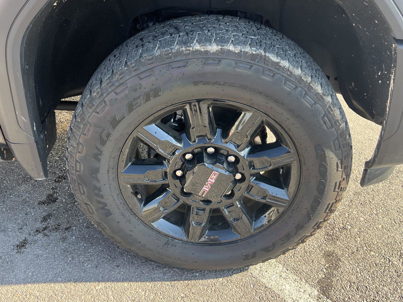Used 2024 GMC Sierra 3500 AT4 w/ AT4 Premium Plus Package image 9