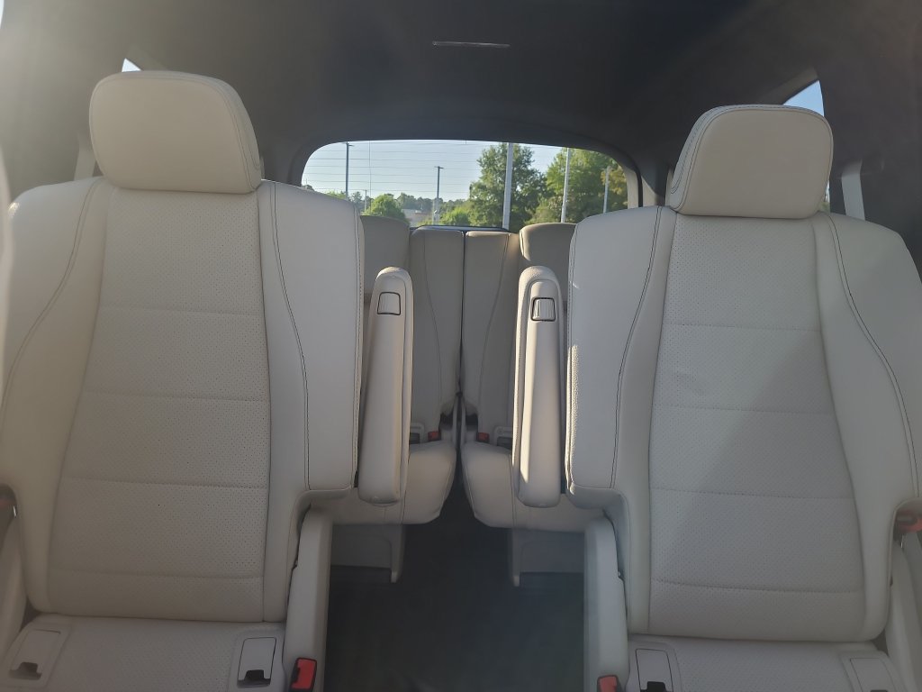 Used 2025 Mercedes-Benz GLS 450 4MATIC image 35