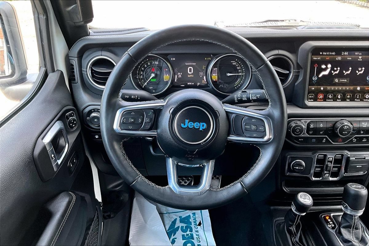 Used 2023 Jeep Wrangler Unlimited Sahara w/ Cold Weather Group AWD/4WD image 20