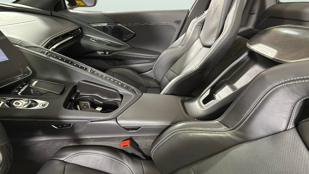 Used 2025 Chevrolet Corvette E-Ray w/ Stealth Interior Trim Package image 18