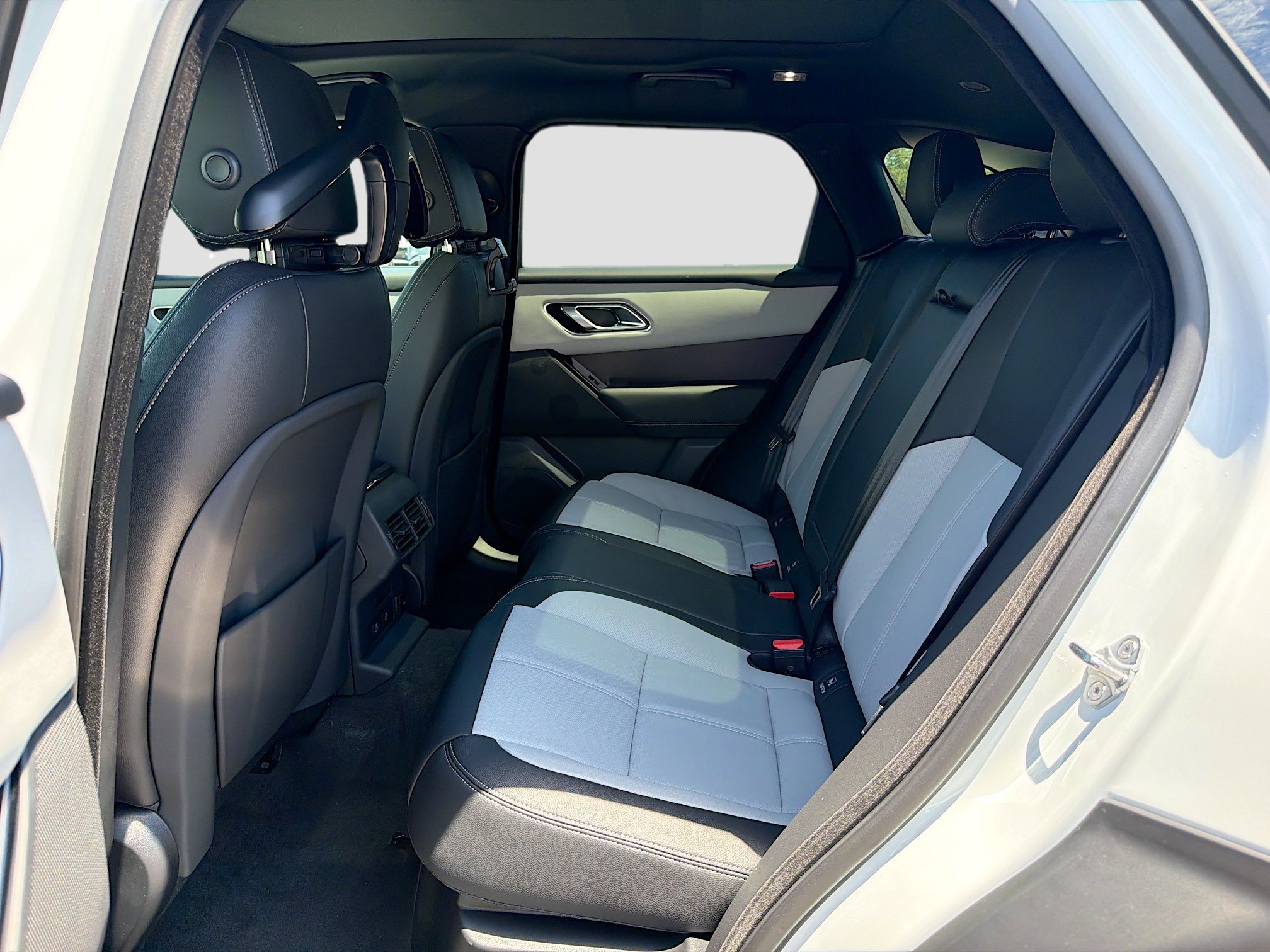 New 2026 Land Rover Range Rover Velar Belgravia AWD/4WD image 20