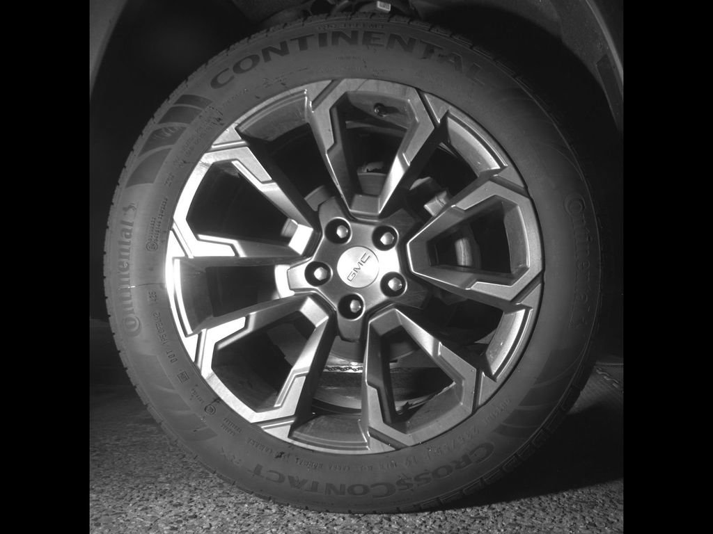 Certified 2026 GMC Terrain Elevation w/ Elevation Premium Package AWD/4WD image 25