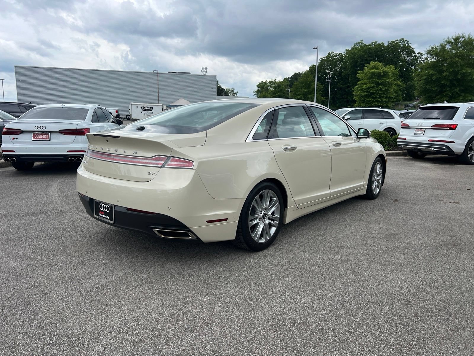 Used 2016 Lincoln MKZ w/ Equipment Group 300A Reserve FWD image 7