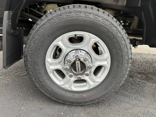 New 2026 Ford F350 XLT w/ XLT Premium Package image 15