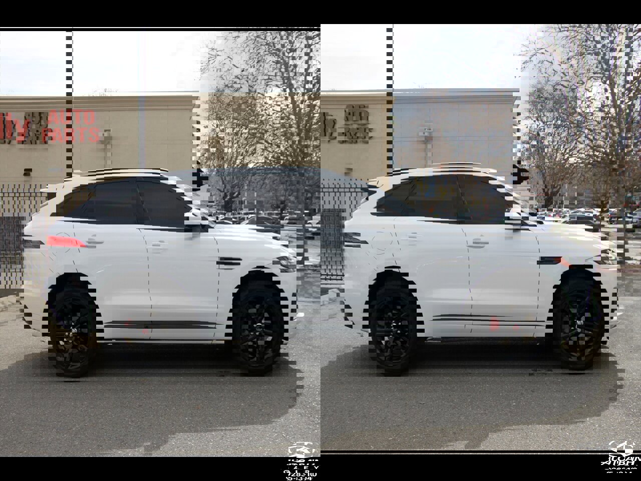 Used 2018 Jaguar F-PACE S image 6