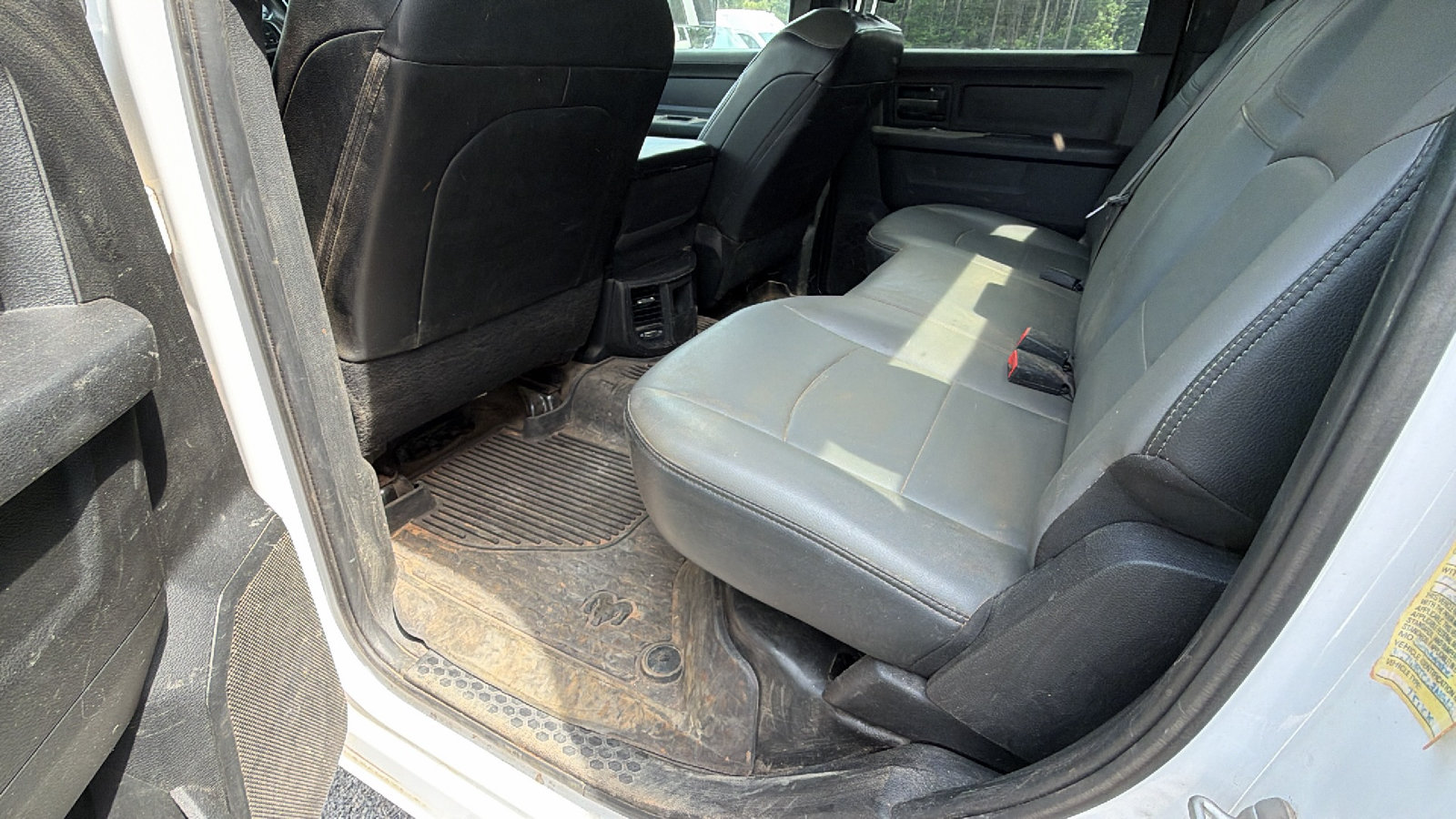 Used 2022 RAM 3500 Tradesman w/ Chrome Appearance Group AWD/4WD image 23
