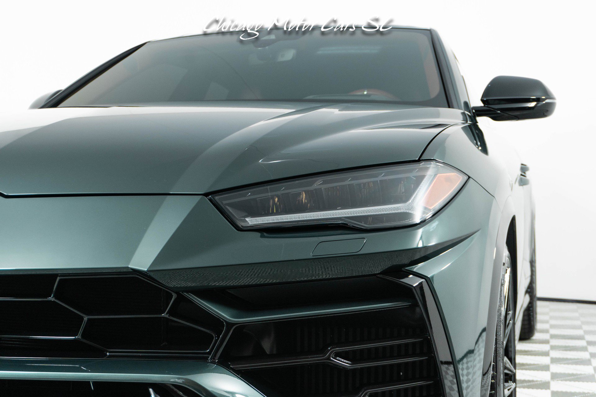Used 2021 Lamborghini Urus AWD/4WD image 7