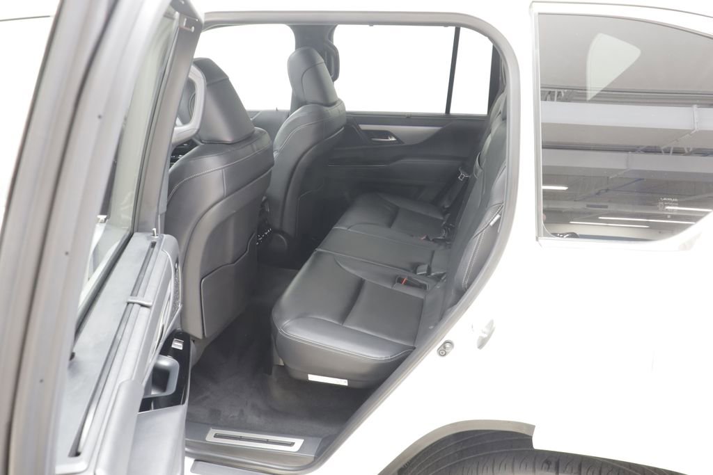 Used 2024 Lexus LX 600 F Sport AWD/4WD image 17