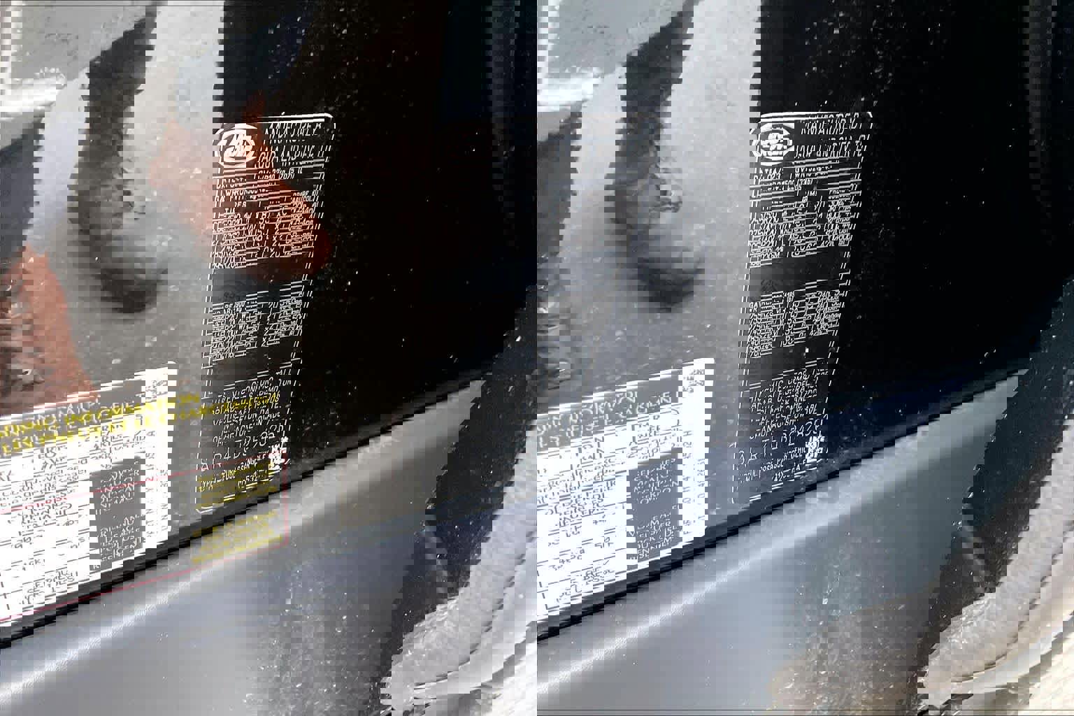 Used 2023 Land Rover Discovery S R-Dynamic image 33