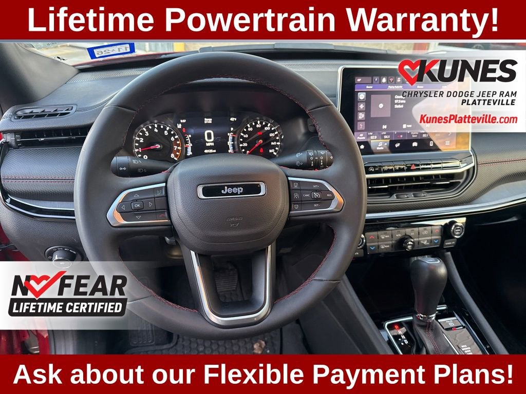 Used 2025 Jeep Compass Trailhawk image 15