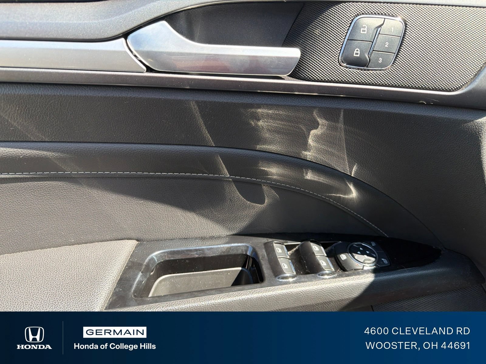 Used 2016 Ford Fusion Titanium FWD image 15