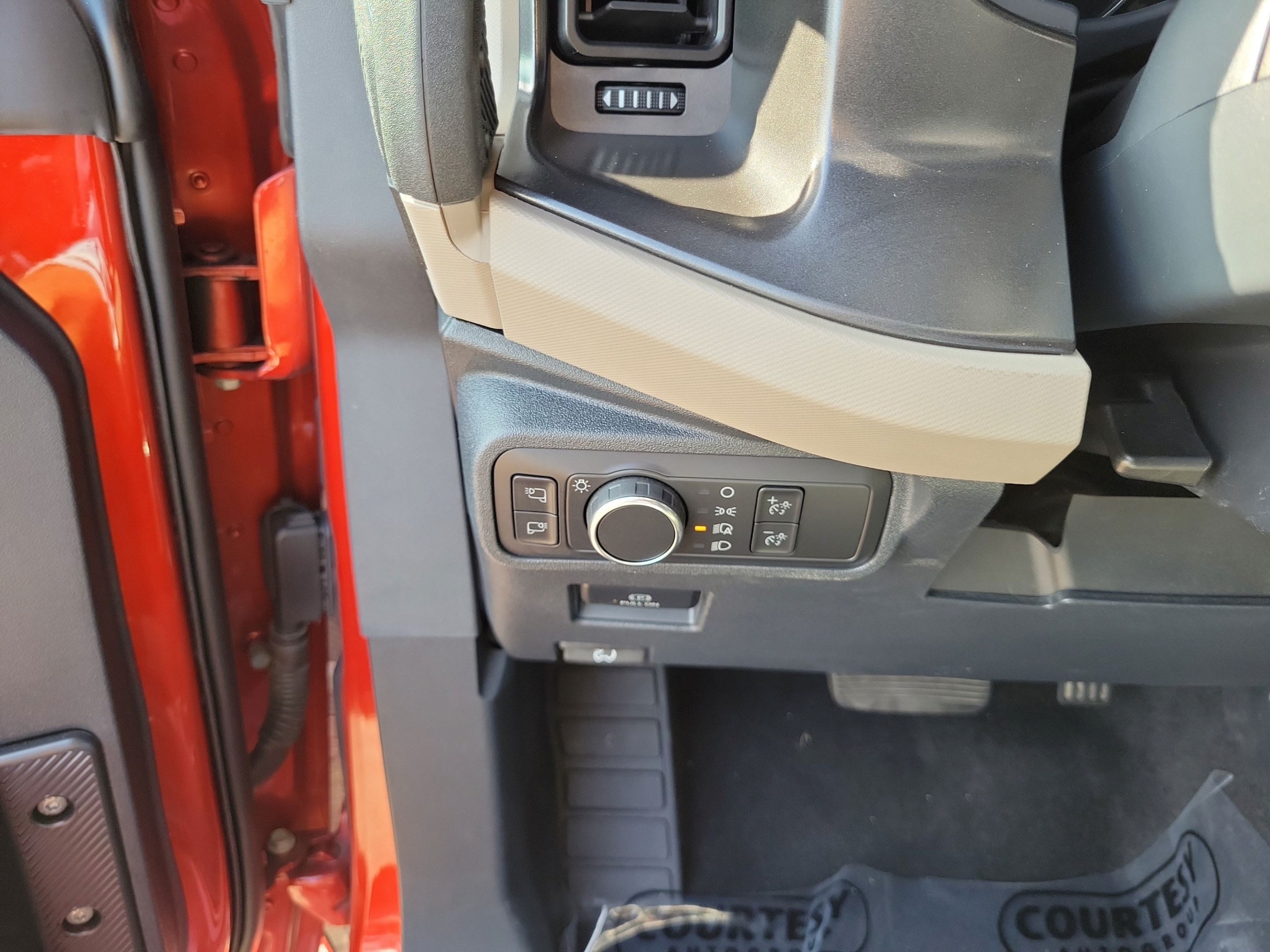 Used 2022 Ford Bronco Wildtrak AWD/4WD image 17