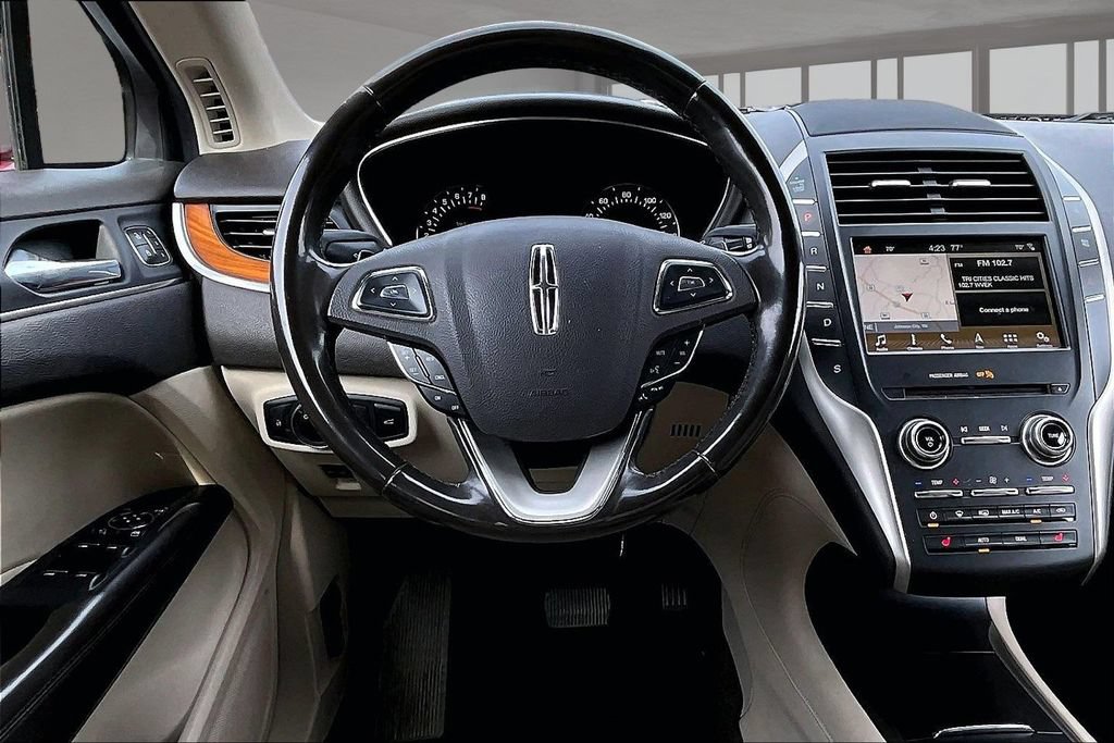 Used 2018 Lincoln MKC Select w/ Select Plus Package FWD image 5