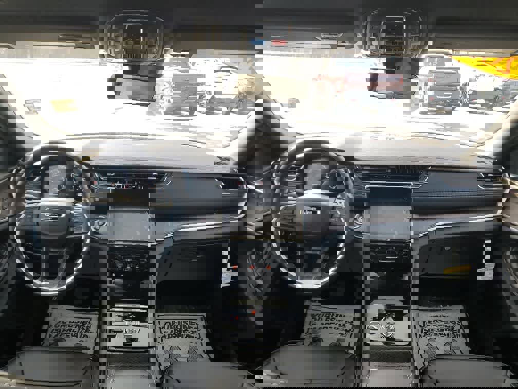 New 2025 Jeep Grand Cherokee Limited image 17