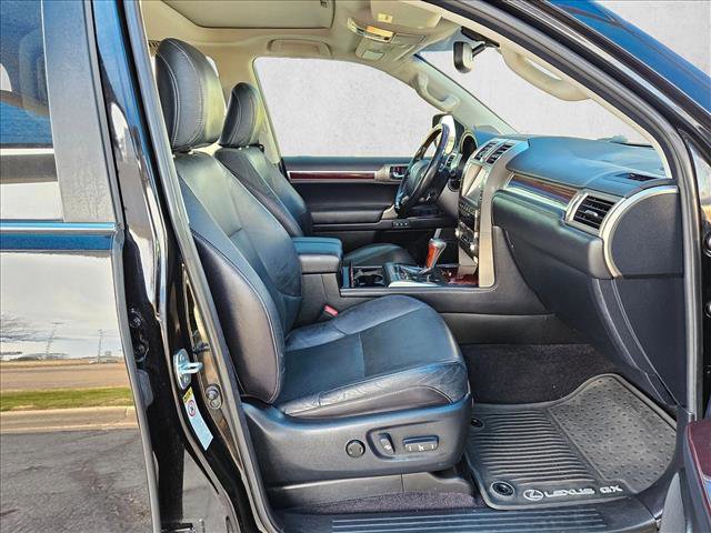 Used 2017 Lexus GX 460 image 23