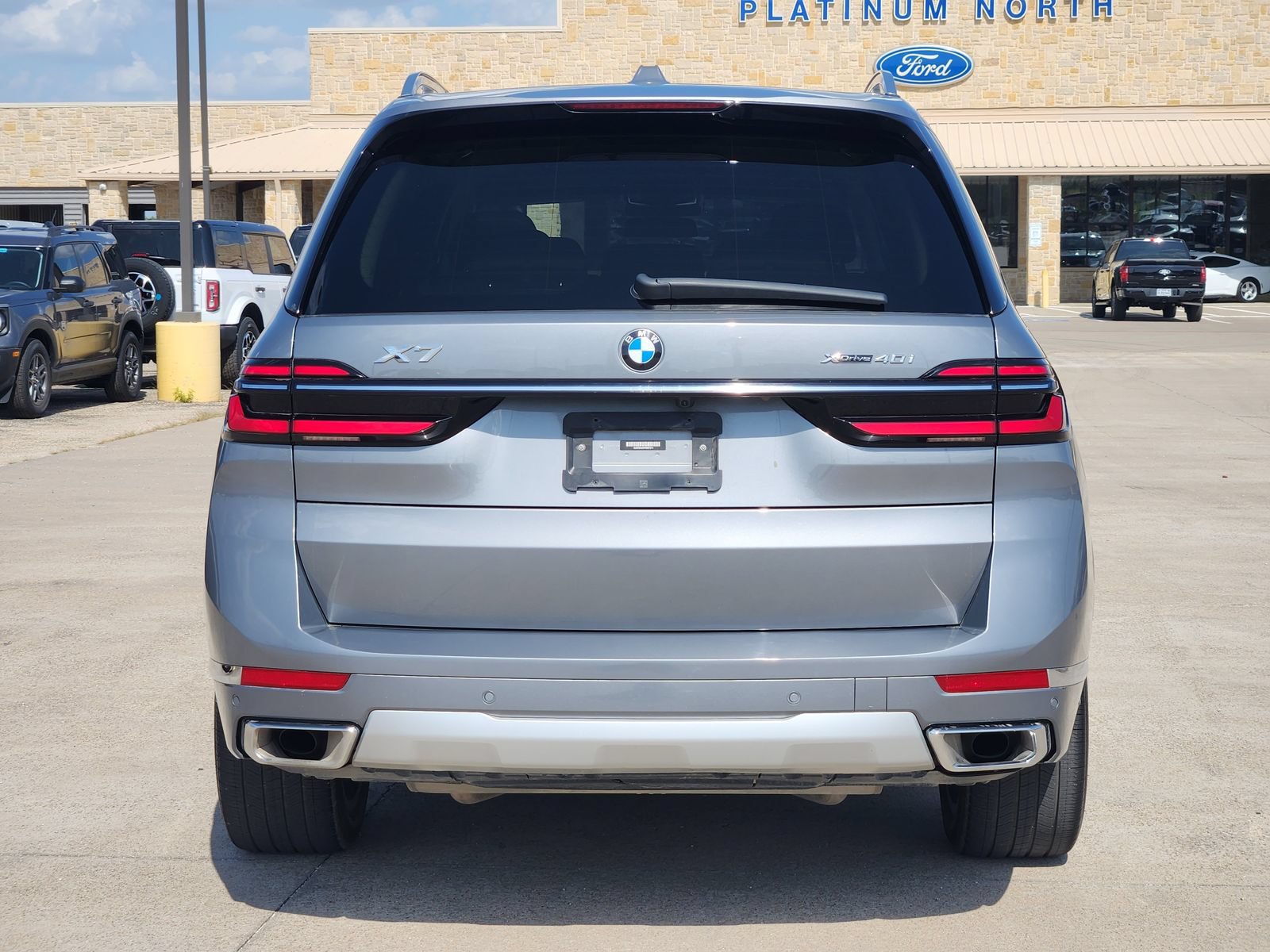 Used 2023 BMW X7 xDrive40i AWD/4WD image 8