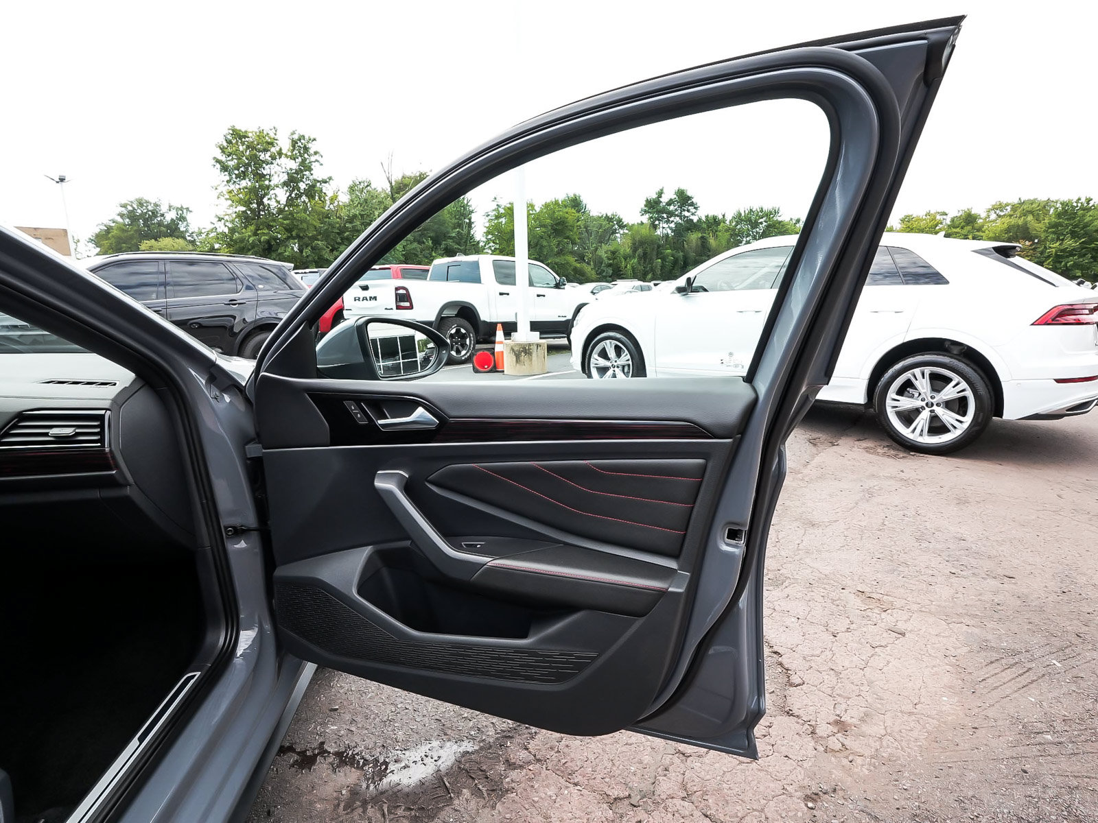 Used 2024 Volkswagen Jetta GLI Autobahn FWD image 15