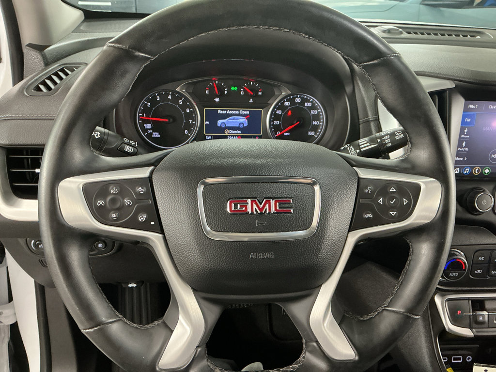 Used 2024 GMC Terrain SLT image 9