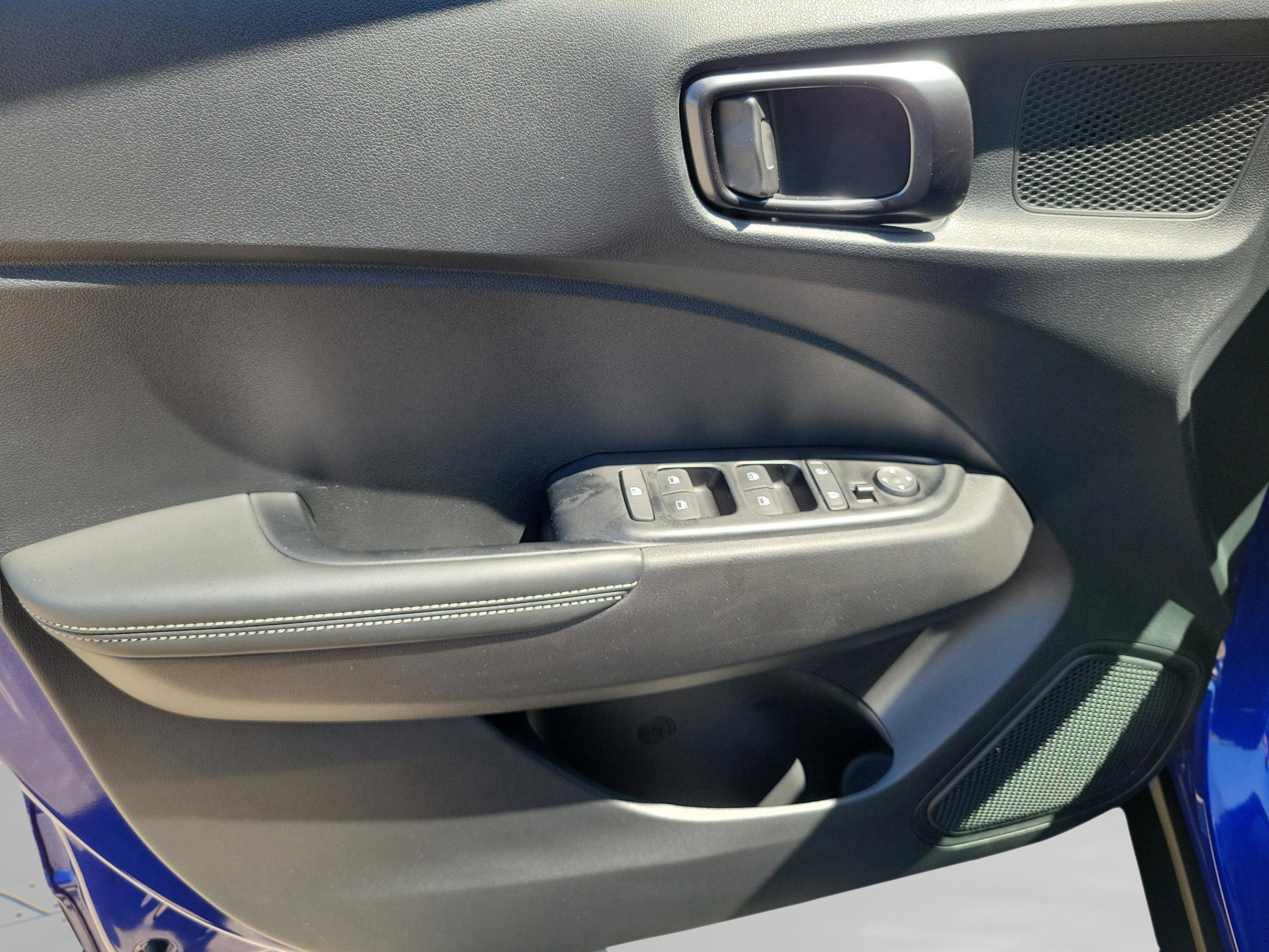 Certified 2023 Hyundai Venue Limited w/ Cargo Package image 13