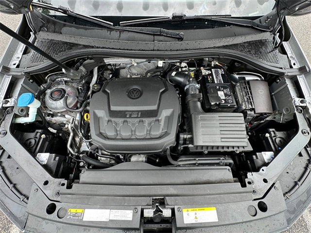 Used 2022 Volkswagen Tiguan SE R-Line image 30