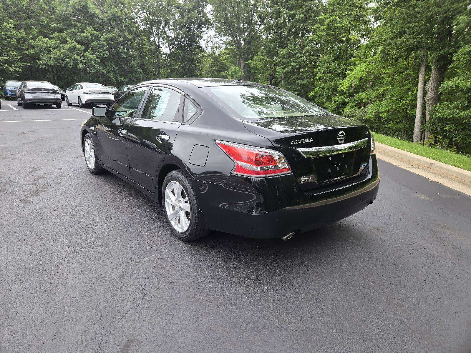 Used 2014 Nissan Altima 2.5 SV FWD image 6