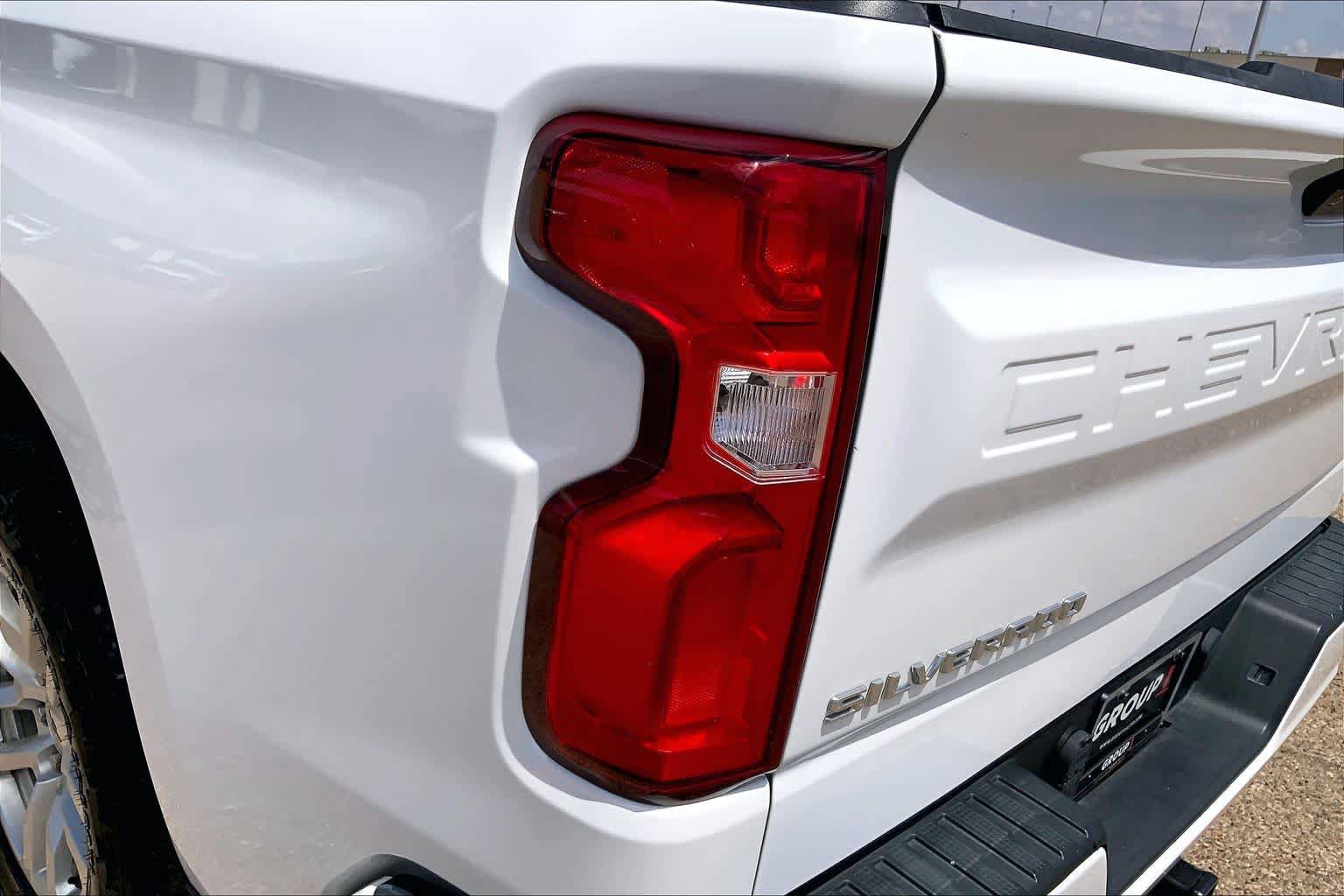 Used 2020 Chevrolet Silverado 1500 RST AWD/4WD image 29