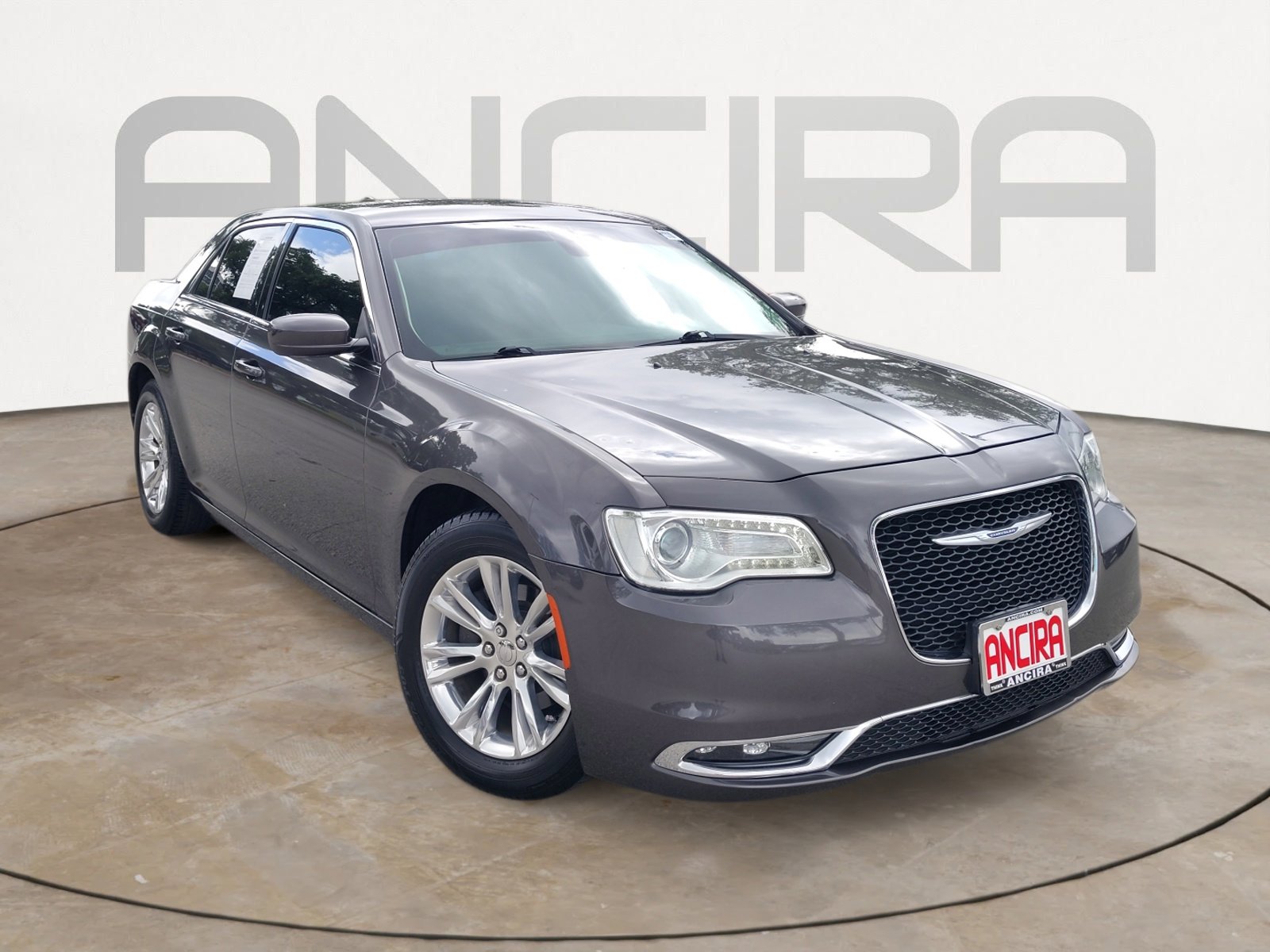 Used 2018 Chrysler 300 Touring w/ Driver Convenience Group RWD image 6
