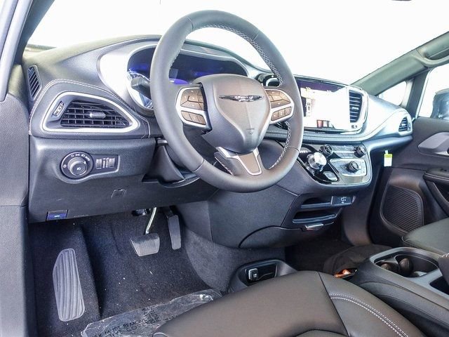 New 2026 Chrysler Pacifica Select image 27