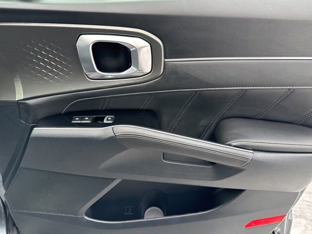 Used 2023 Kia Sorento SX image 54