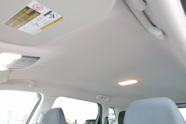 Used 2025 Nissan Rogue SV image 30