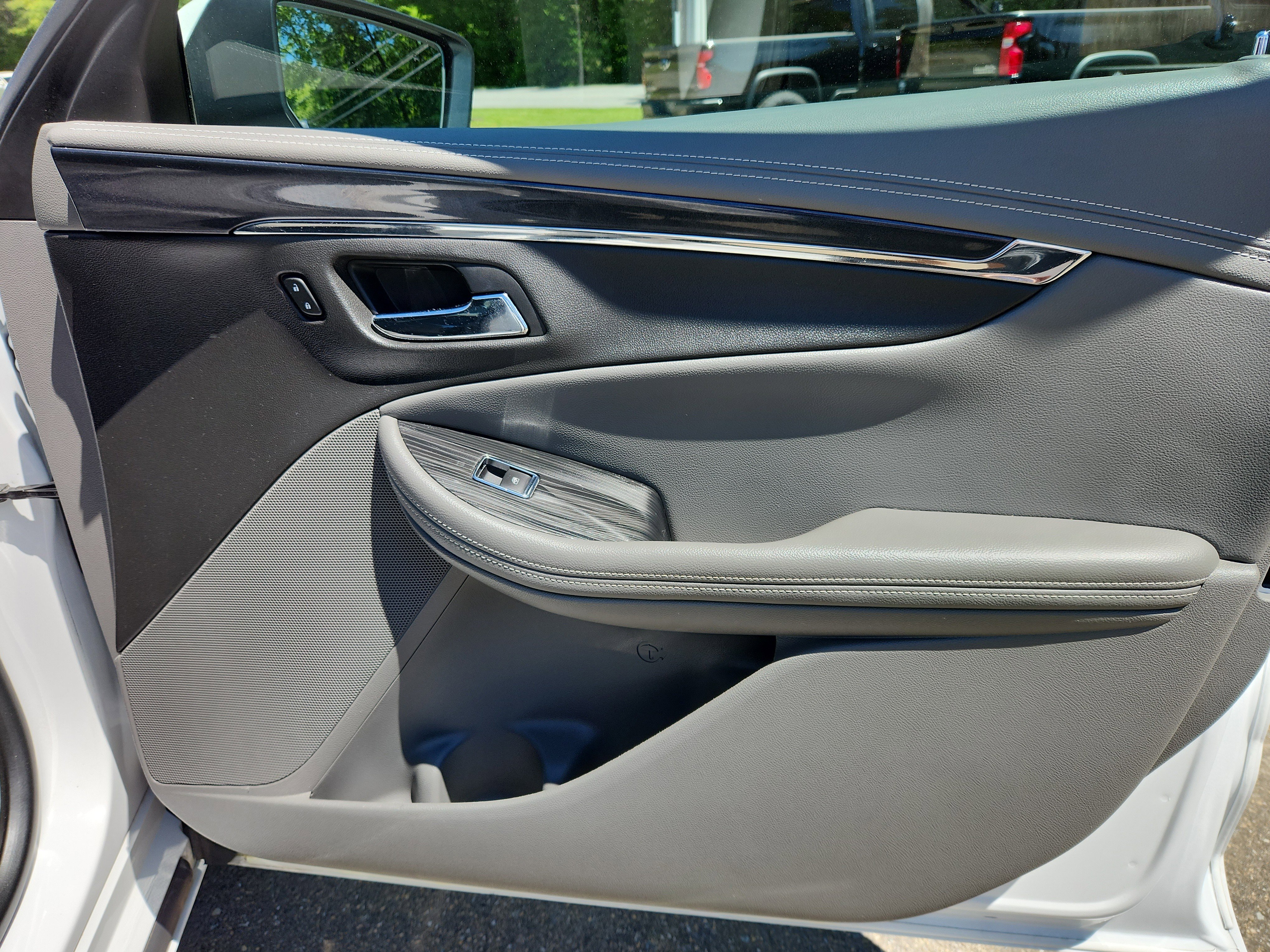 Used 2019 Chevrolet Impala LT w/ LT Leather Package FWD image 50