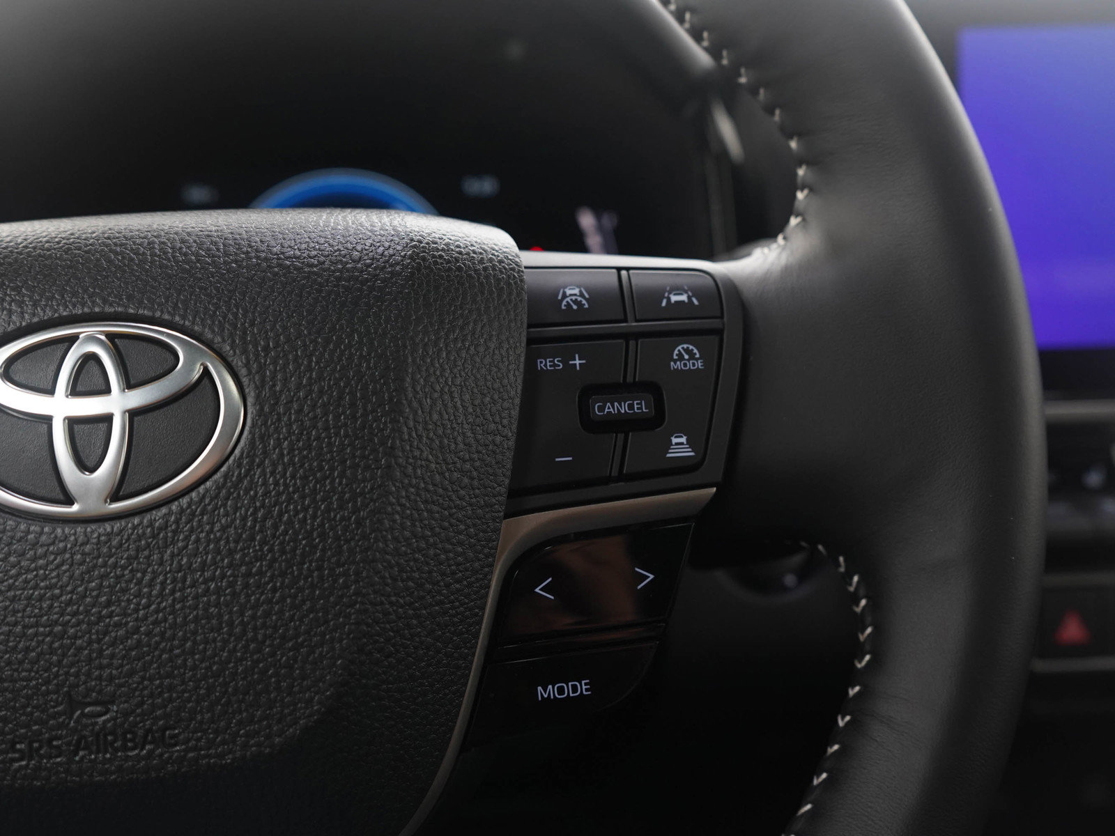 Used 2026 Toyota Camry SE w/ Multimedia Upgrade Package image 24