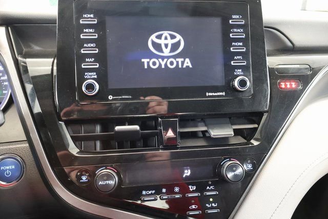 Used 2021 Toyota Camry LE image 20