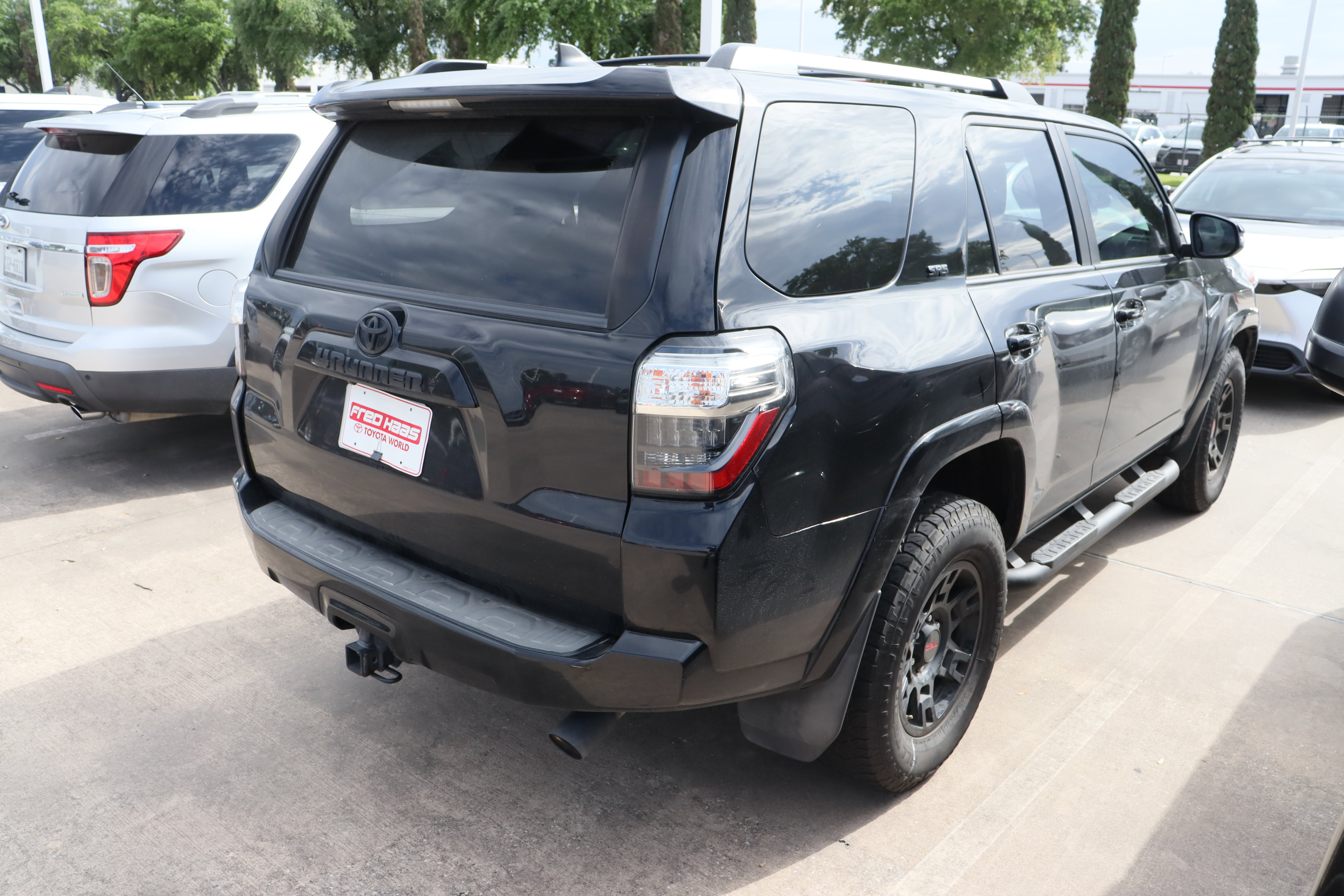 Used 2021 Toyota 4Runner SR5 Premium w/ Moonroof Package image 9