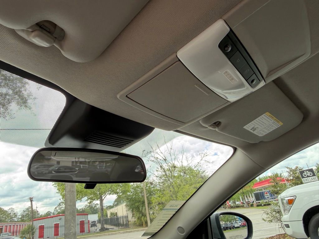 Used 2024 Nissan Sentra SV FWD image 28