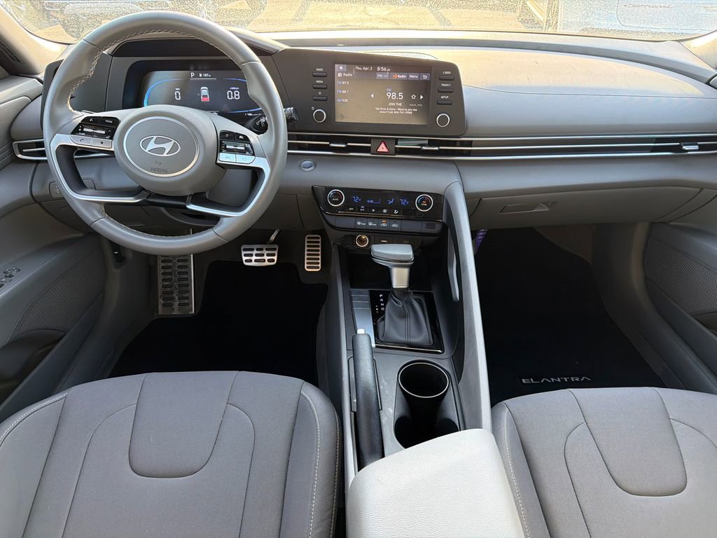 Used 2025 Hyundai Elantra Sport w/ Cargo Package image 22