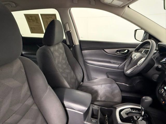 Used 2016 Nissan Rogue SV w/ SV Premium Package image 47