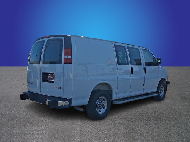 Used 2025 GMC Savana 2500 w/ Driver Convenience Package RWD image 4