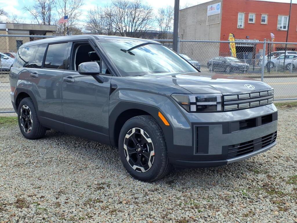 New 2026 Hyundai Santa Fe SE image 2