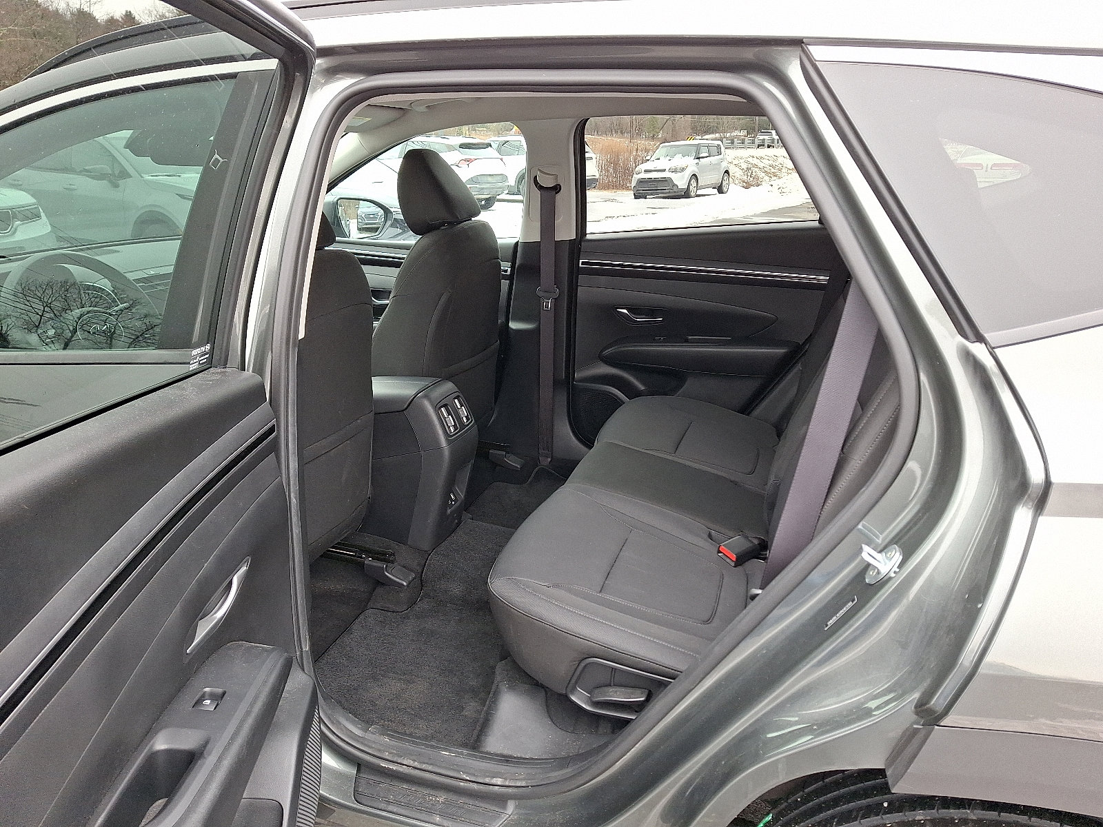 Used 2022 Hyundai Tucson SEL w/ Cargo Package AWD/4WD image 10