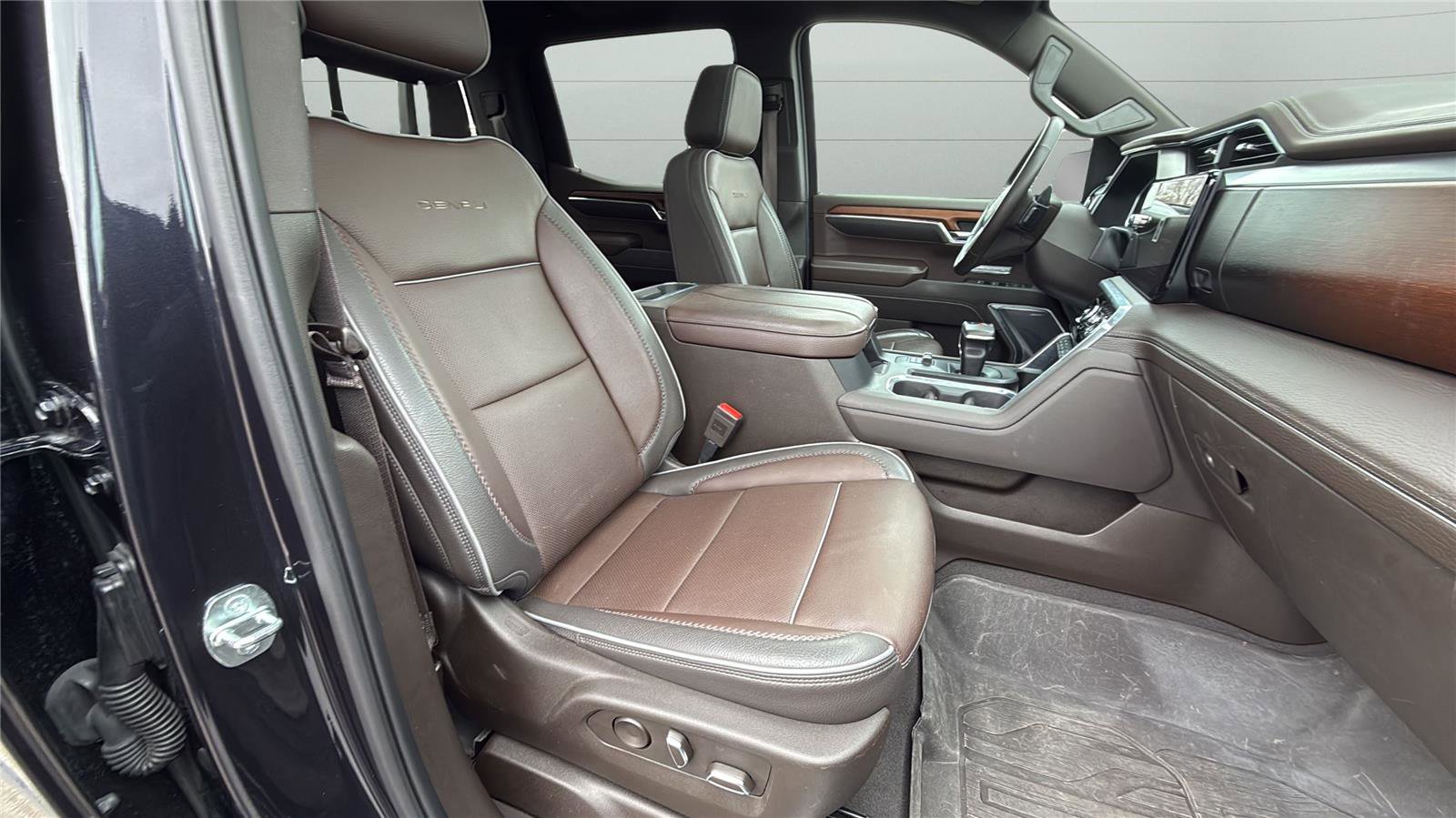 Used 2023 GMC Sierra 1500 Denali w/ Denali Reserve Package image 18