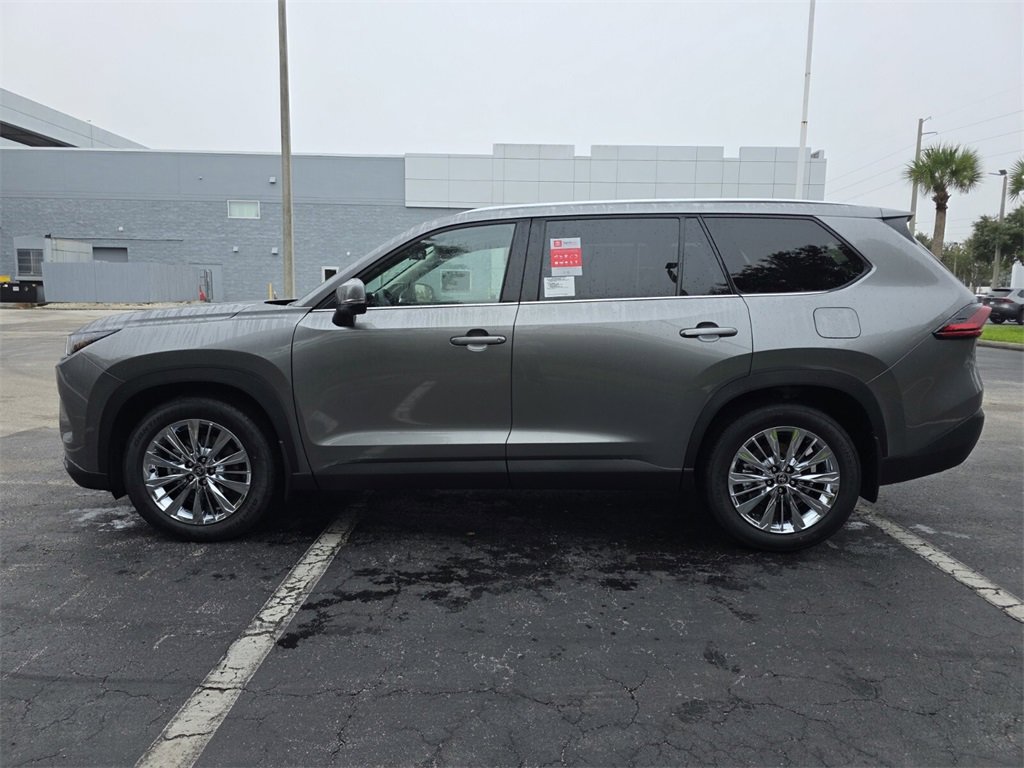 New 2026 Toyota Grand Highlander Platinum image 8