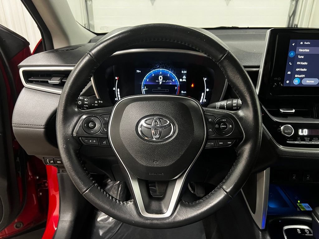 Used 2023 Toyota Corolla Cross XLE AWD/4WD image 18