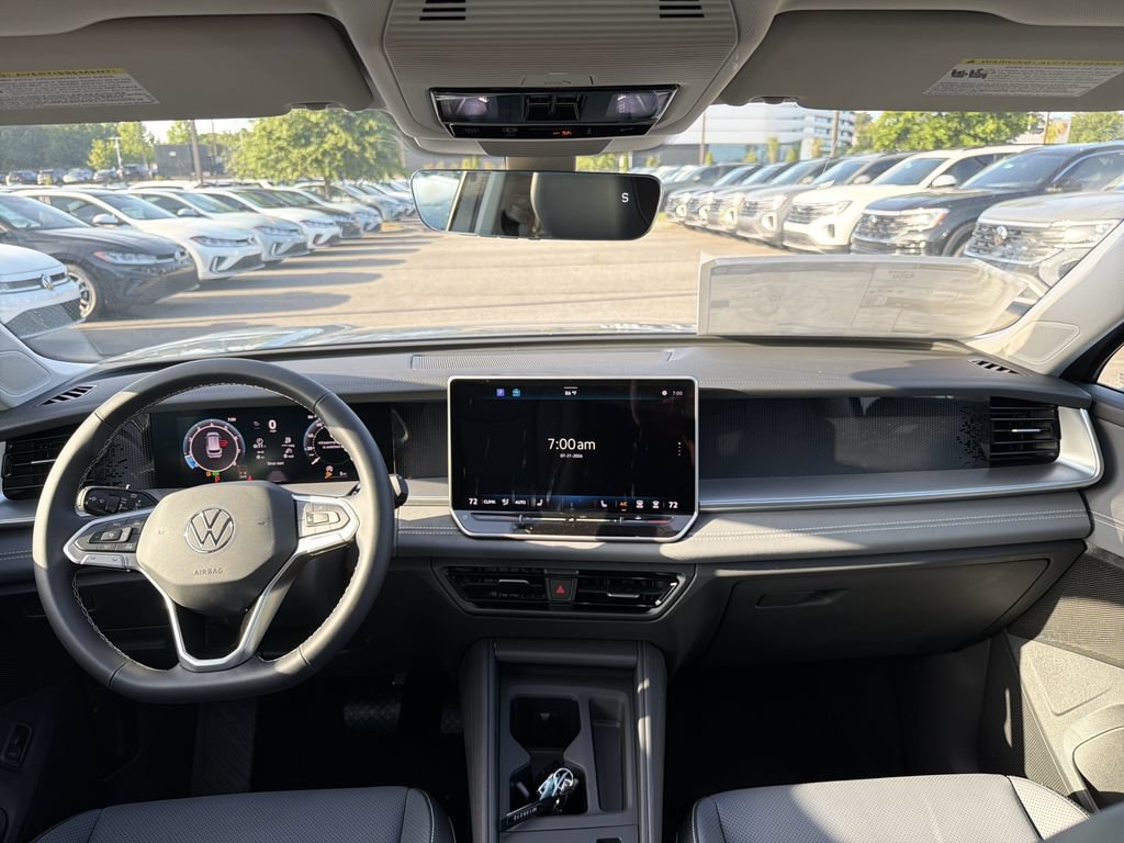 New 2026 Volkswagen Tiguan SE FWD image 20