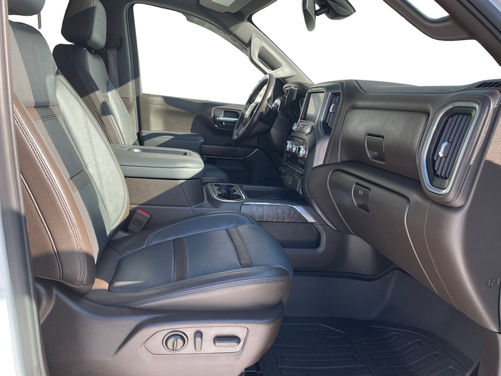 Used 2021 GMC Sierra 1500 Denali w/ Denali Premium Package image 14