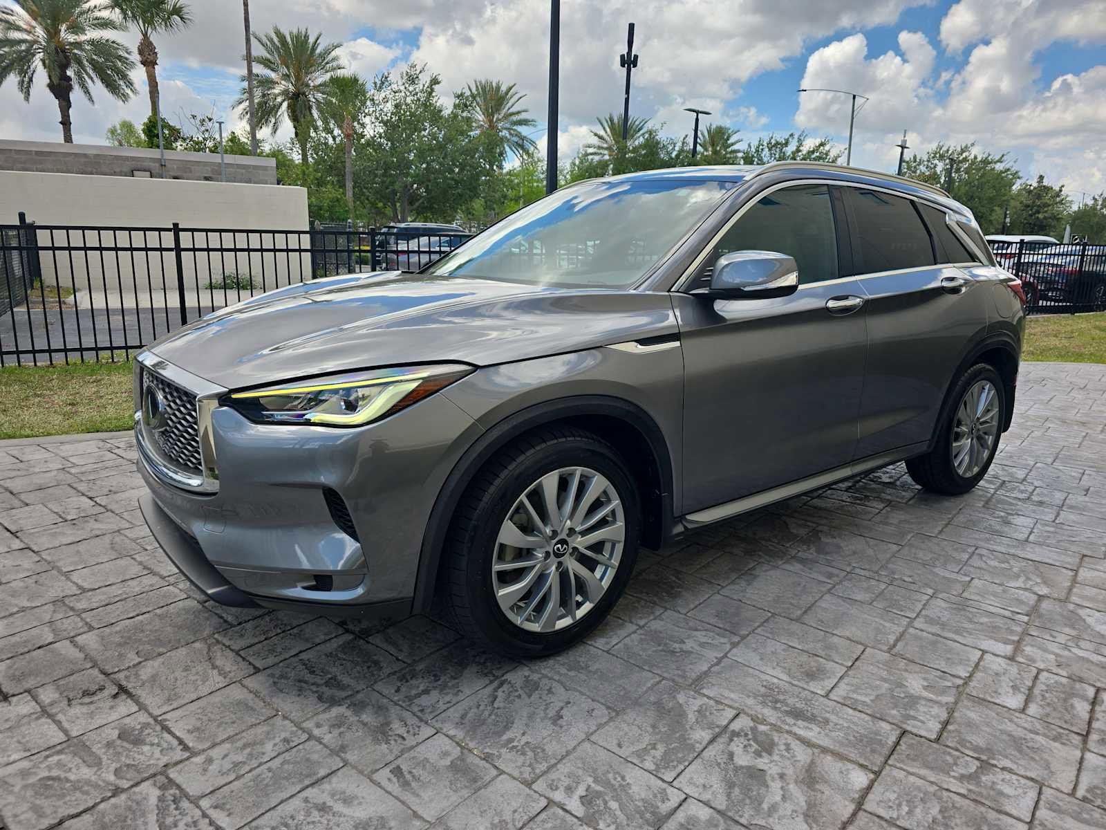 Used 2023 INFINITI QX50 Luxe FWD image 7