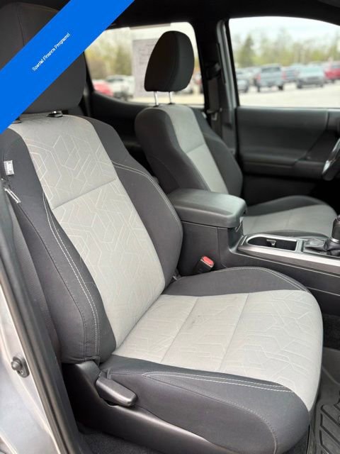 Used 2020 Toyota Tacoma SR5 AWD/4WD image 30