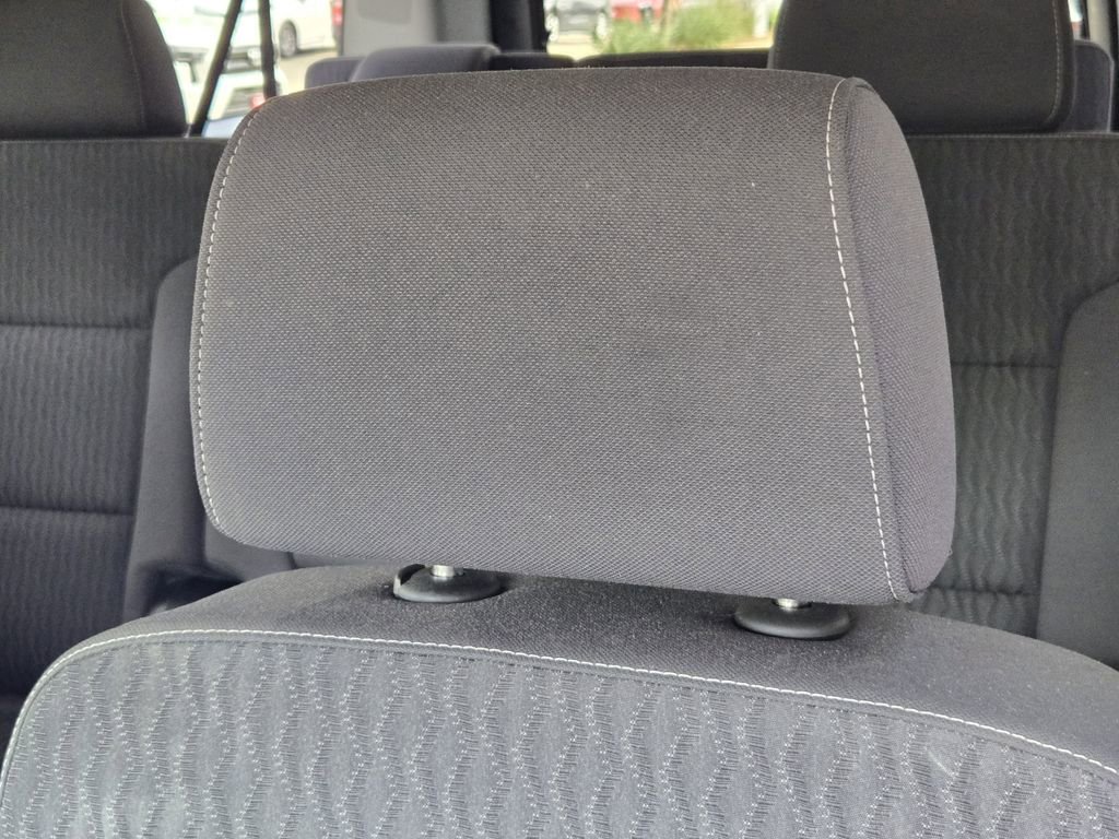 Used 2018 Chevrolet Suburban LS image 16